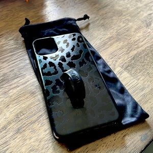 iPhone 11 Pro Max leopard loopy case